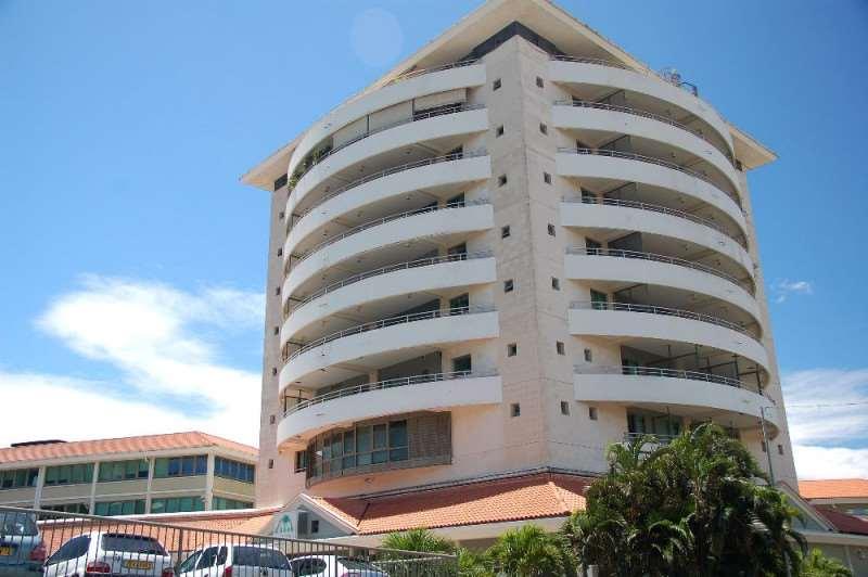Hotel La Galleria Льо Ламентин Екстериор снимка